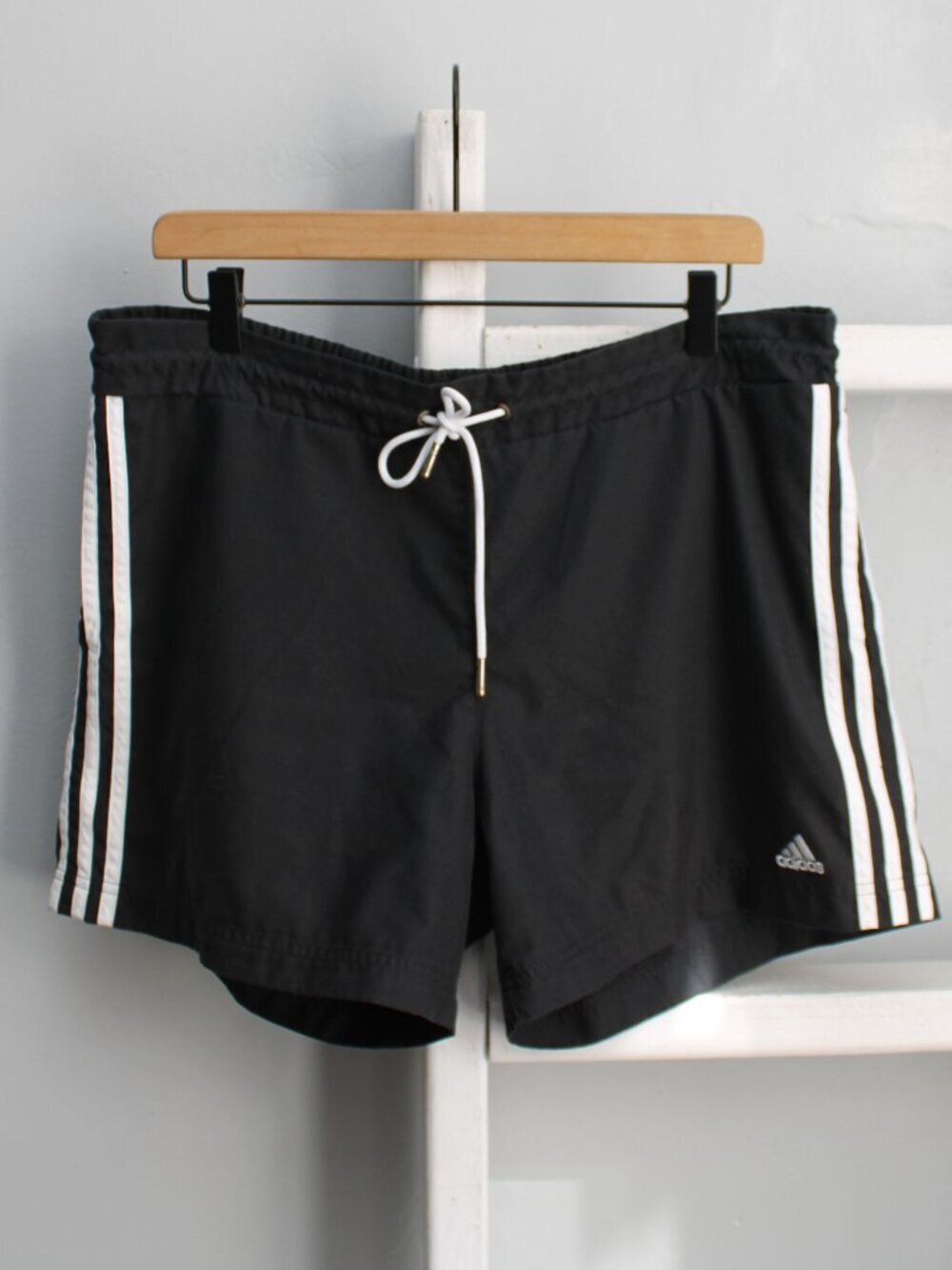 Adidas VTG Y2K Men's Black White 3-Stripes Drawstring Athletic Shorts sz Large